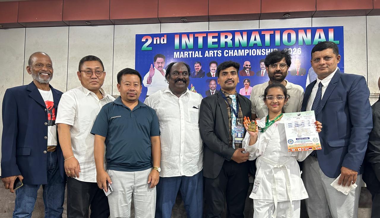 ఫ్రీ గురుకుల్ ఫౌండేషన్ ఆన్‌లైన్ కరాటే శిక్షణతో అంతర్జాతీయ స్థాయిలో స్వర్ణ పతకం – ఖ్యాతి వనమకు ఘన సత్కారం