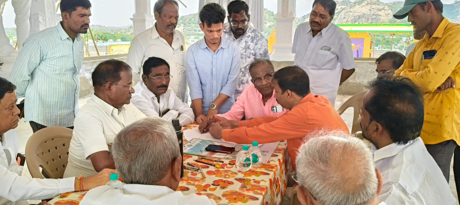 గరుడాద్రి శ్రీ వెంకటేశ్వర స్వామి ఆలయాన్ని సందర్శించిన సత్పతి ఇంజనీర్