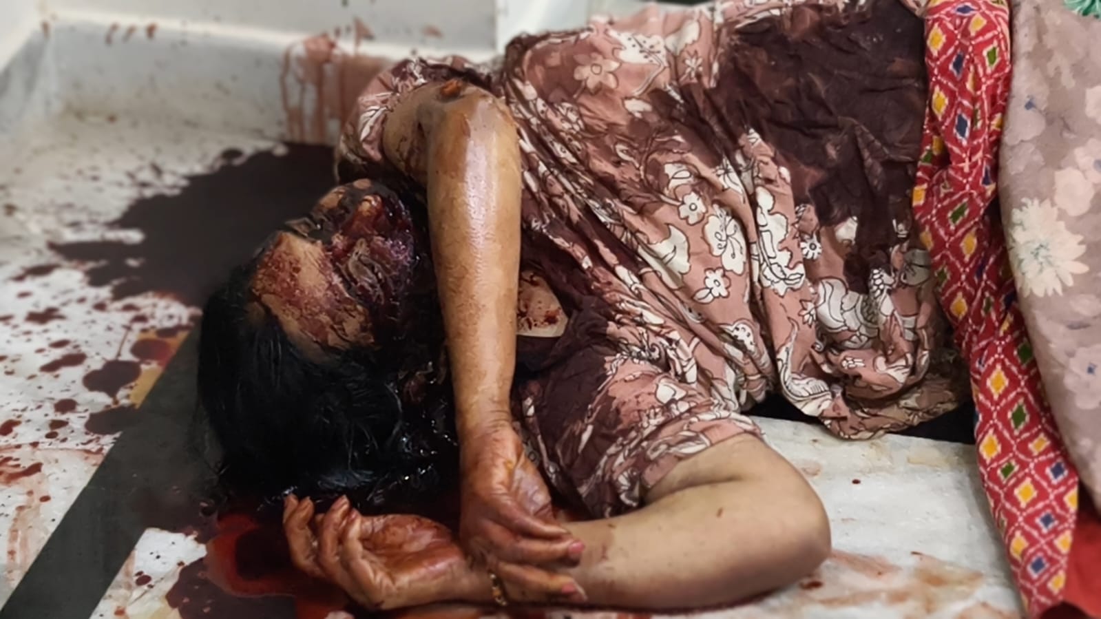 కొండమల్లేపల్లిలో మహిళ దారుణ హత్య