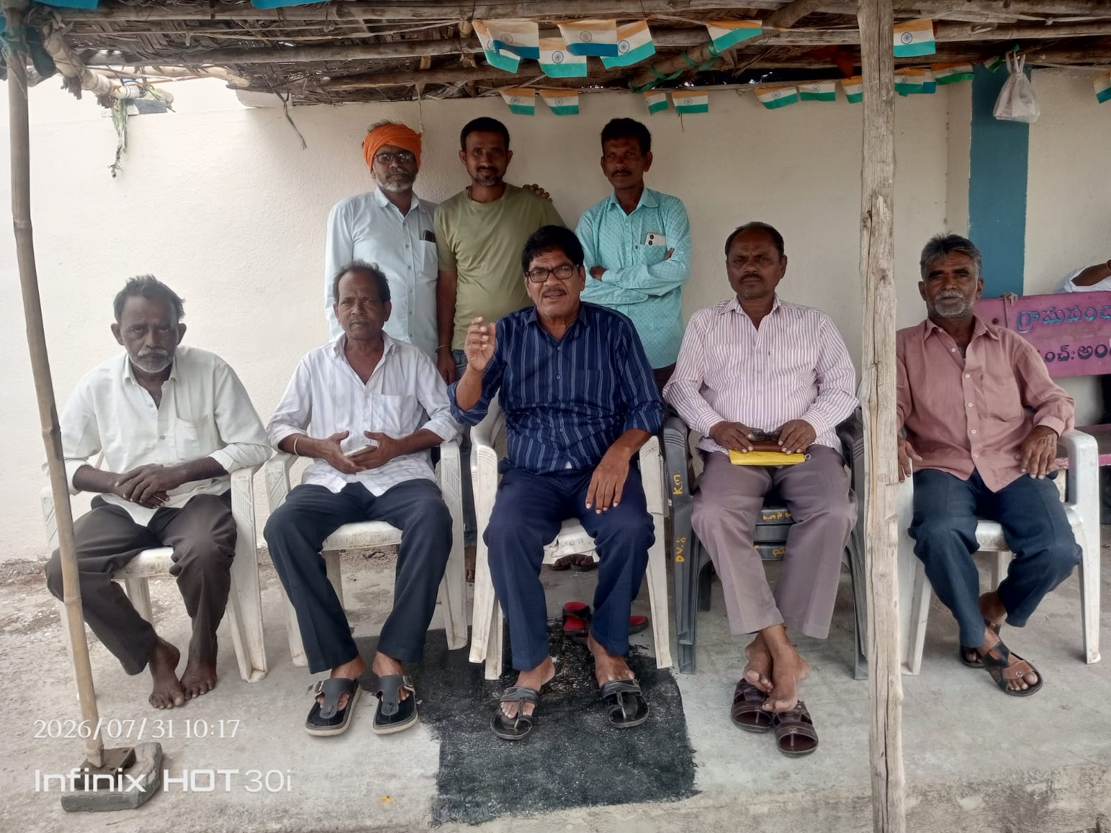 ఆటో కార్మికులను వెంటనే ఆదుకోవాలి