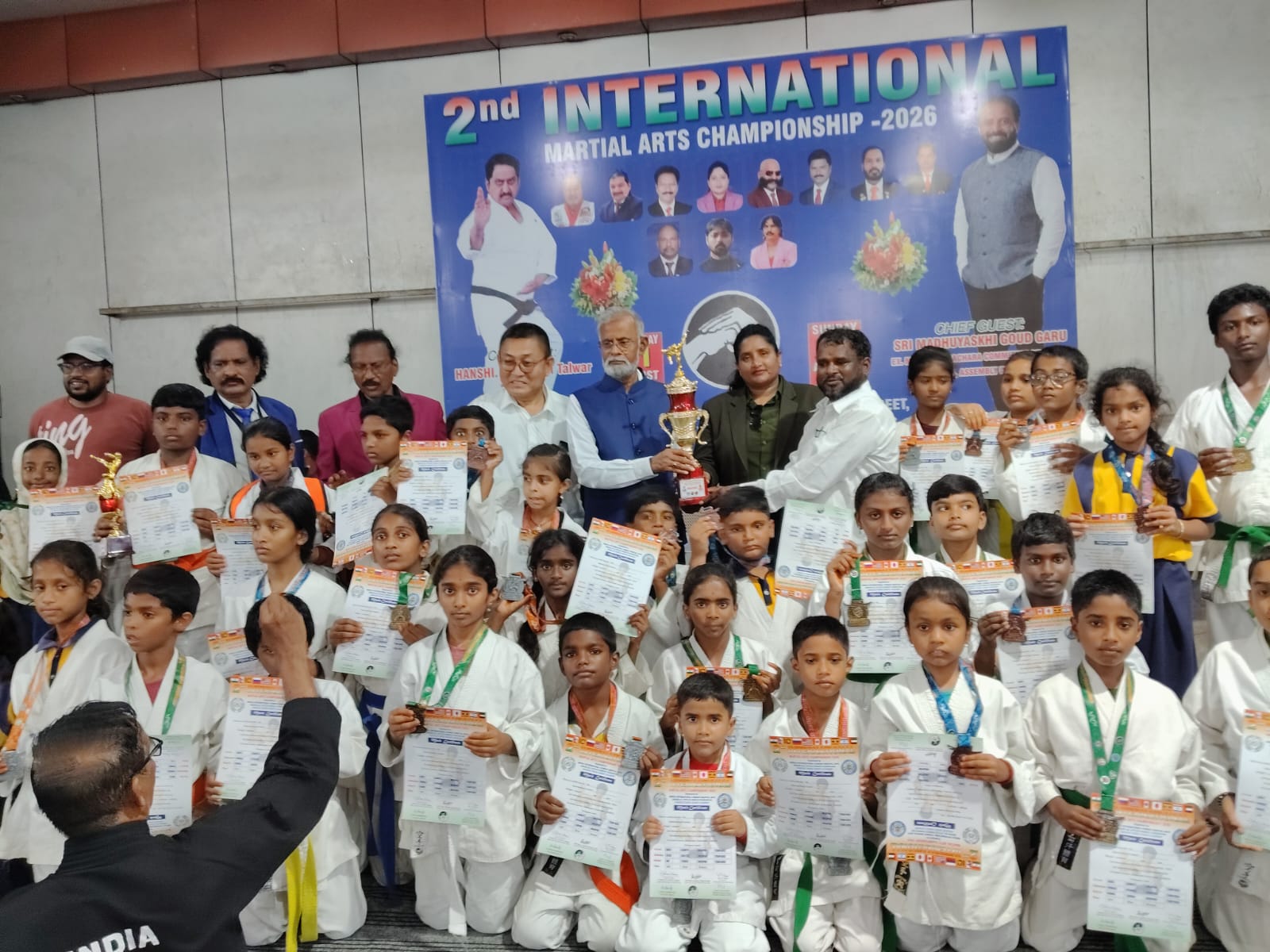 2వ ఇంటర్నేషనల్ మార్షల్ ఆర్ట్స్ ఛాంపియన్‌షిప్‌లో రుద్రమదేవి షోటోకాన్ కరాటే అకాడమీ విద్యార్థుల సత్తా – 34 పతకాలతో ఘన విజయం