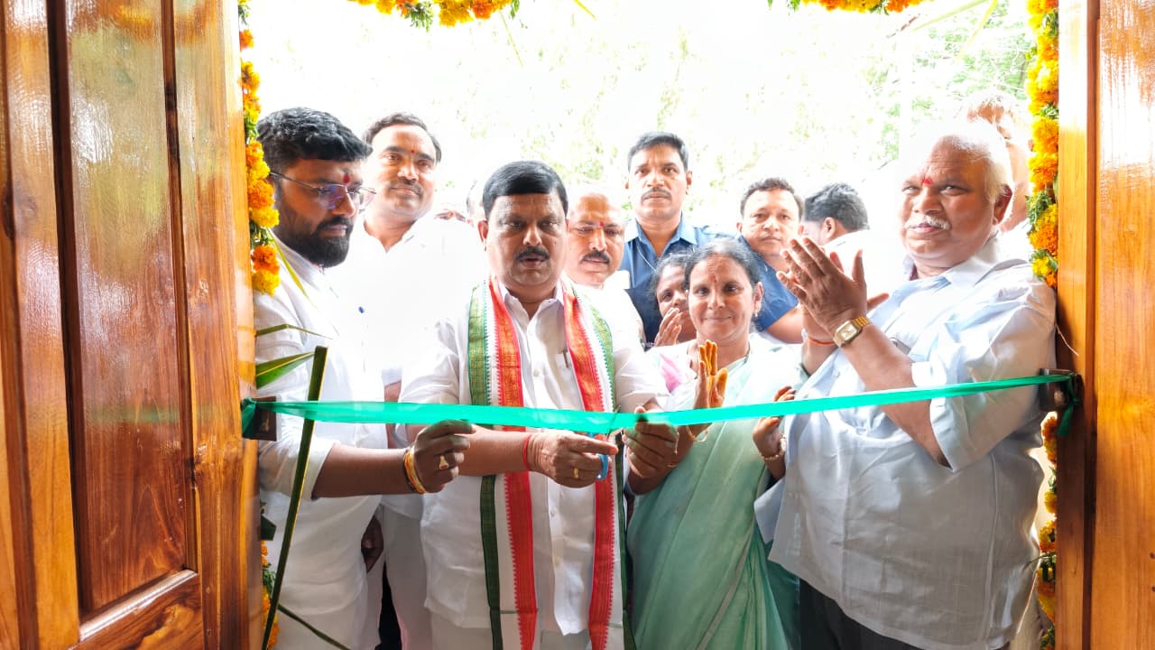 గుడిపల్లిలో నూతన ప్రాథమిక ఆరోగ్య ఉపకేంద్రం ప్రారంభించిన ఎమ్మెల్యే నేనావత్ బాలు నాయక్