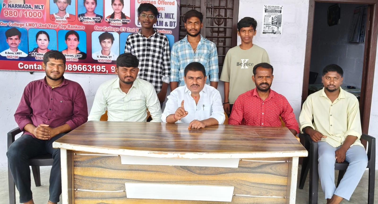 ఫీజు రీయింబర్స్‌మెంట్, స్కాలర్‌షిప్ నిధులను వెంటనే విడుదల చేయాలి