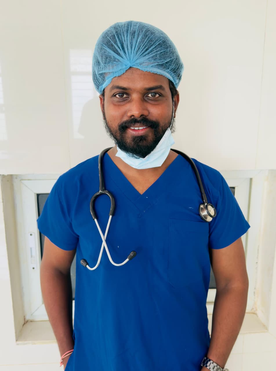 మంథని ఏరియా ఆసుపత్రిలో విధుల్లో చేరిన జనరల్ సర్జన్ డాక్టర్ నికీల్ తేజ